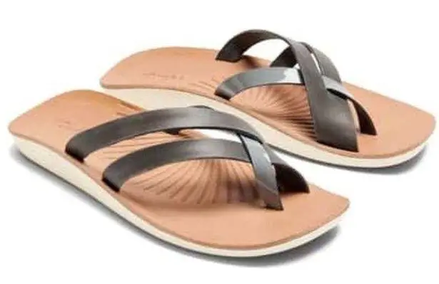 Olukai - EUC- Kaha Sandal - Charcoal/Poi Sz 7