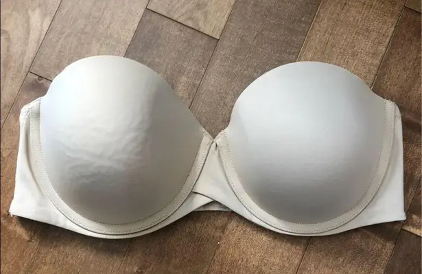 Maidenform stay put strapless size 38C