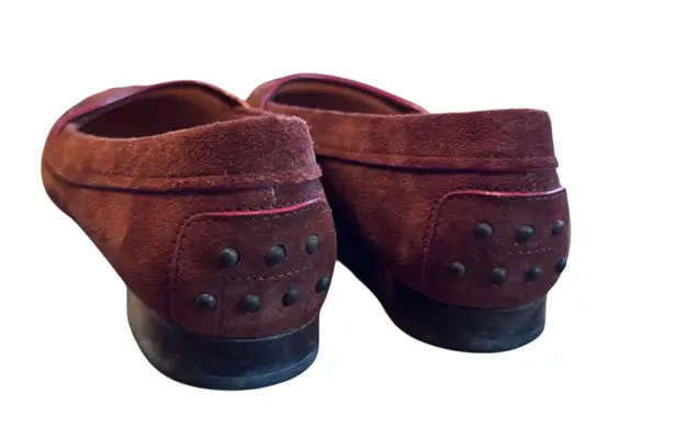 Tod's Suede Leather Burgundy Loafers Size 7 Stylish Comfortable Casual Purple