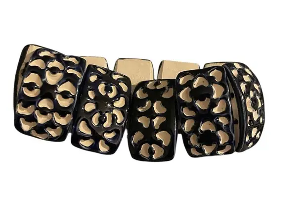 Handmade ceramic beaded stretch bracelet navy blue and white floral EUC