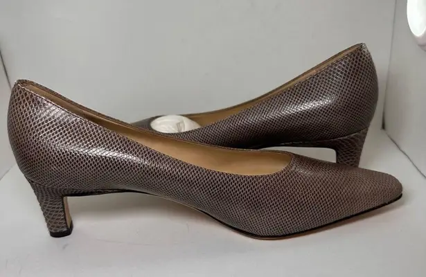 Salvatore Ferragamo New Never Worn Snakeskin Pumps Heels Leather Made Italy 8.5
