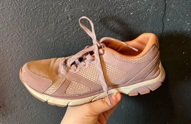 Vionic Women’s Lavender Peach Tokyo Athletic Shoes Size 7.5