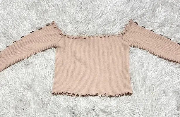 Half long sleeve pink lettuce trim crop top