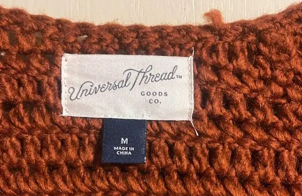 Universal Threads Sweater