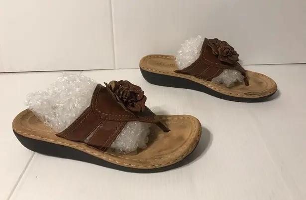Cliffs Carnation comfort brown slip on sandals women size 9M