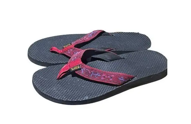 Teva Woman’s Thong Flip Flop Sandals Size 8 Burgundy Black w/Geometric Design