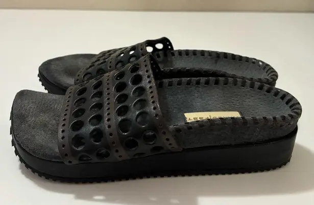 Naked Feet Like New Two Tone Woven Leather and Suede Slide Platform Sandals Black Size 6.5