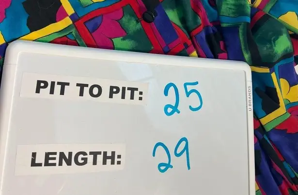 S.G. Sport Collection Vintage Psychedelic Bright Bold Floral Blouse Large Red