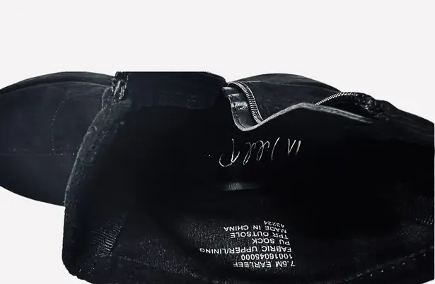 Wild Pair Women’s Earlee Faux Suede Black Platform Ankle Boots Sz 7.5 With Box