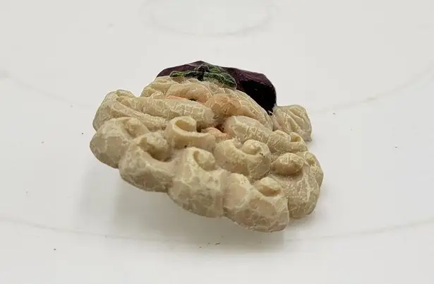 Vintage Carved Santa Claus Face 2.5" Resin Pin Brooch Christmas Holiday Retro Red