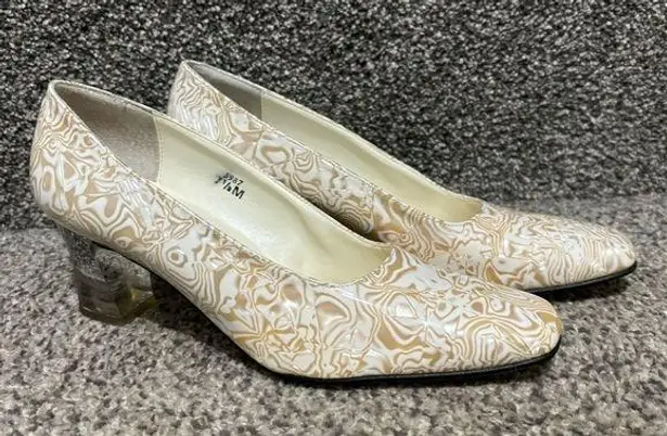 J. Renee Vintage Swirl Pearlescent Pumps with Lucite Heel Size 7.5