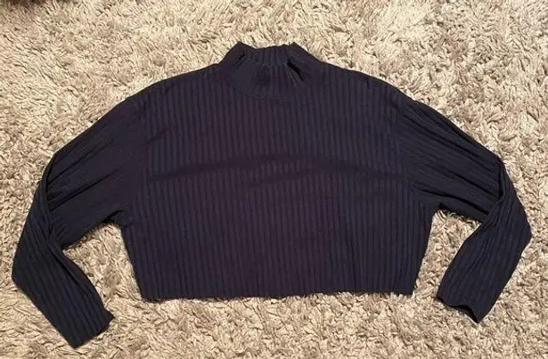 cropped mock neck long sleeve Size L