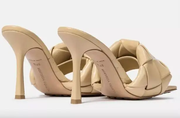 Bottega Veneta Rubber Lido Mule Sandals Cane Sugar Womens Size 36 6