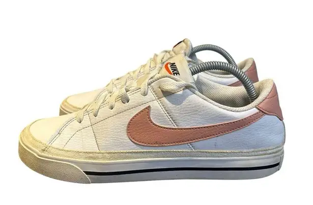 Nike Woman's  Court Legacy White Rose Whisper DH3161-103. Size 11