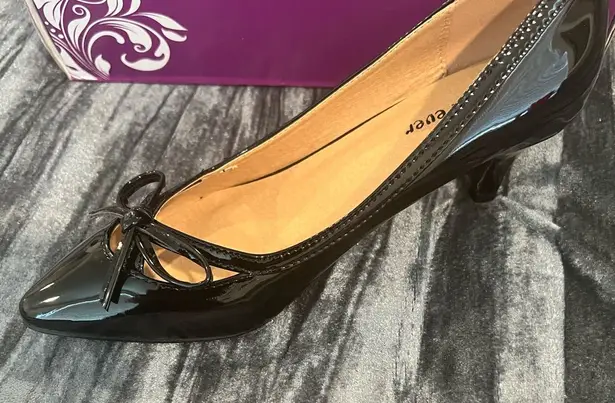 Elegant Black Patent Leather Women's Shoes Size 6 by Forever