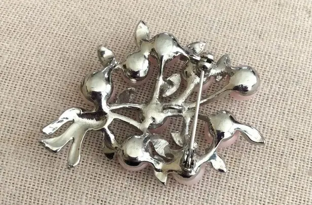 Vintage Silver Tone Faux Pearl Rhinestone Brooch