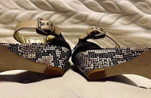 Cosmopolitan Snake Skin Pattern Wedge Heel