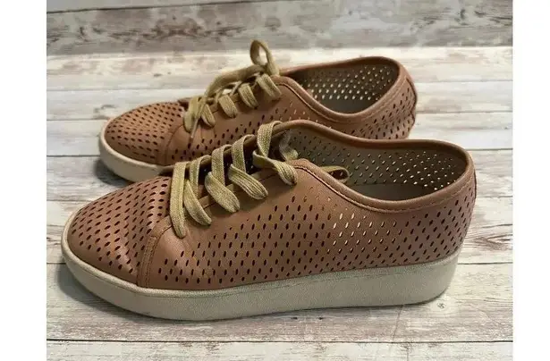 Oasis Society Perforated Lace Up Sneakers Women's Size 7.5 Blush Shoes Fashion Pink