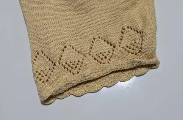 Vintage Floral Embroidered Cardigan Sweater Short Sleeve Button Down Grannycore Tan Size M