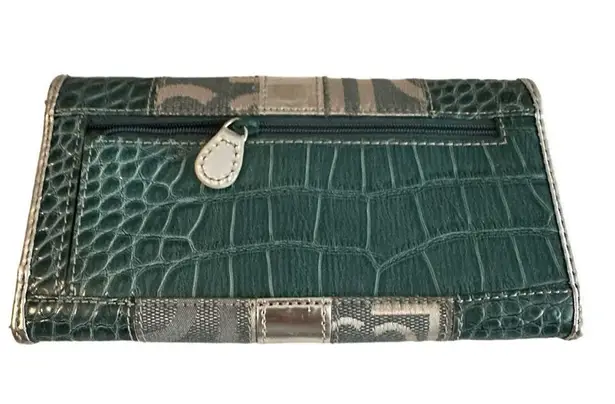 Liz Claiborne  Wallet