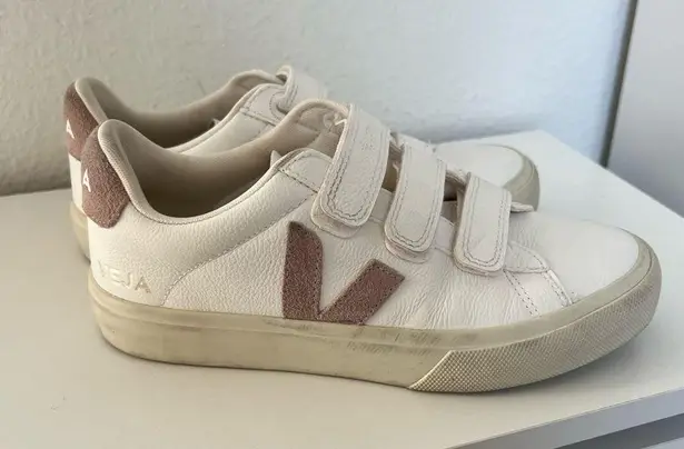VEJA Recife Velcro Strap Sneakers in White and Pink