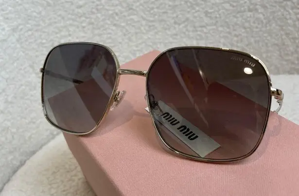 Miu Miu  sunglasses new with case