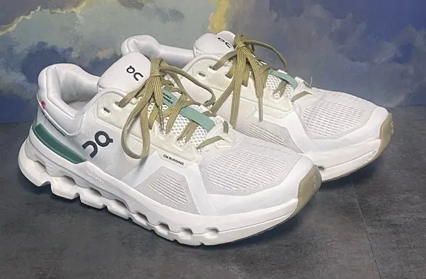 On Cloudrunner 2 Women's White Running Shoes Size 8.5