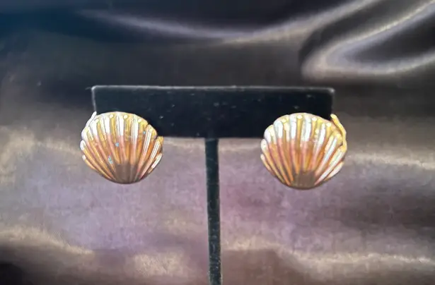 Boutique Gold Seashell Large Stud Earrings