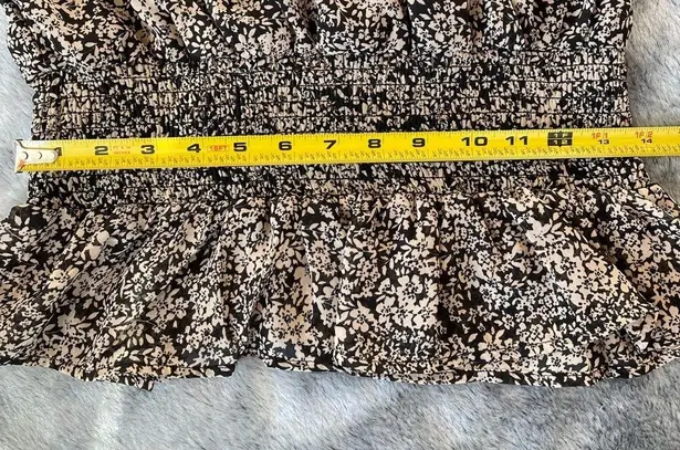 Jopna Top with Elastic Waist and Peplum Cross Front in Black and Tan Floral. Size L