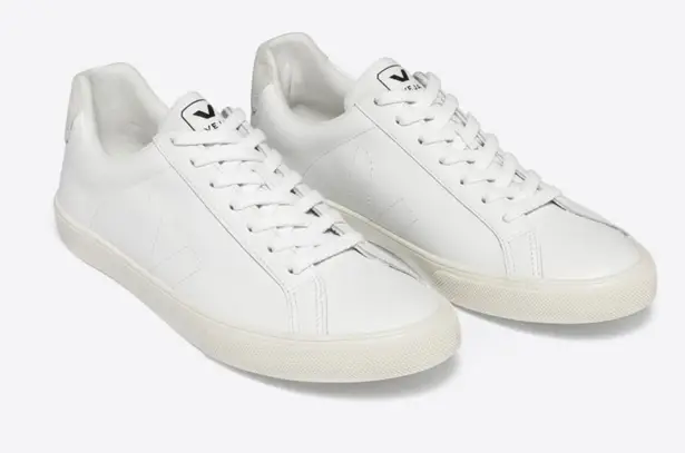 VEJA Esplar Leather Trainers in White Size 5