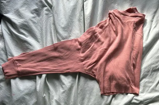 Buckle Coral Pink Cropped Long Sleeve