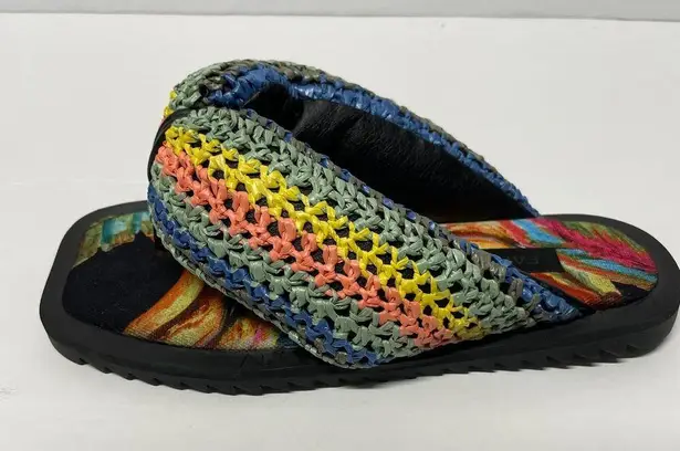 Farm Rio  Black Banana Puffy Fluffy Crochet Flip Flop Womens Size 5 Super Cushy