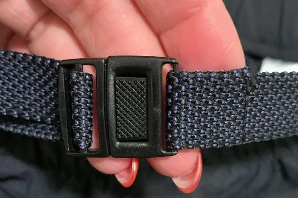 Columbia  cargo black woman skirt size LARGE belted elastic waist lots of pockets