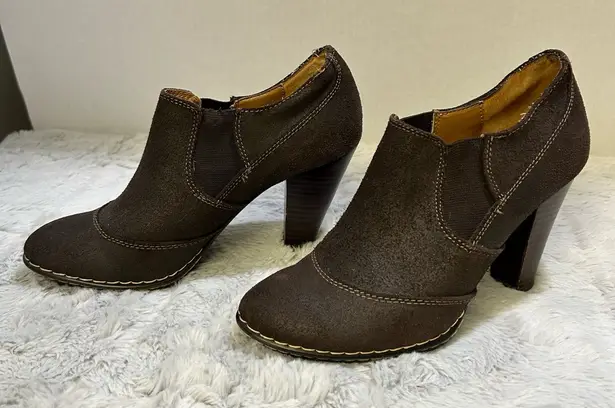 Elegant Brown Women's Heeled Shoes Size 7