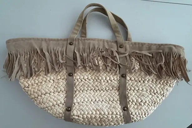 IKKS | women’s fringe, straw tote bag. Tan