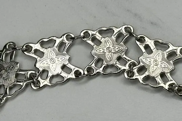Ornate Silver Tone Flower Chain Belt Double Hook Decorative One Size ✨