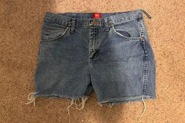 Wrangler Distressed Vintage Shorts