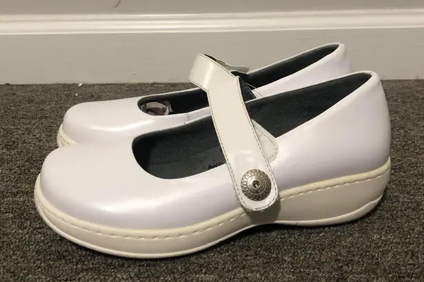 Spring Step White Wisteria Mary Jane Comfort Shoes