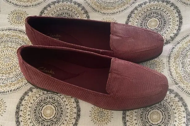 Clarks Collection Haydn Gloss Womens 8M Purple Leather Slip on Comfort Loafers Size 8