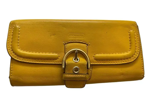 Coach Buckle Leather Wallet Billfold Card Holder Designer Luxury Preppy Yellow