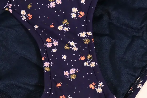 Seafolly NWT Seafollly Remix Twist Band Hipster in Indig Ditsy