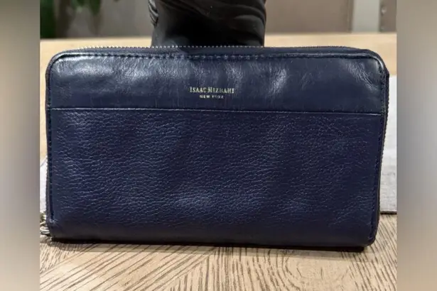 Isaac Mizrahi Women's Leather Wallet Navy Blue Zip Up