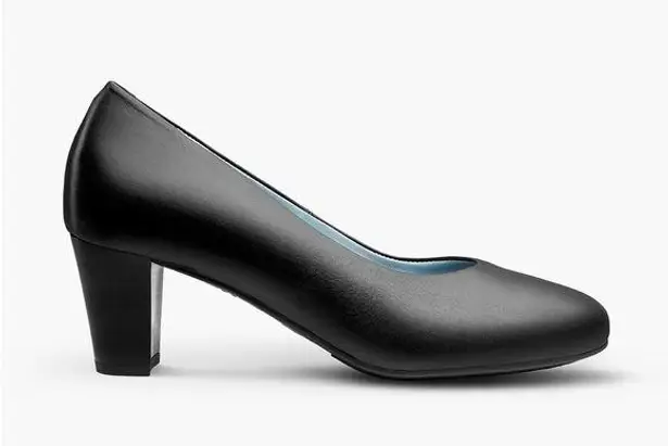 Skypro Anesia Machado II Flight Attendant Cabin Crew Slip On Leather Pumps Heels Black Size 6.5