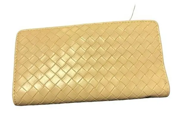 Universal Threads  beige braided wallet wristlet