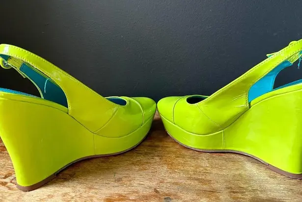 Alice + Olivia  Aidan Neon Green Slingback Wedges Size 6.5