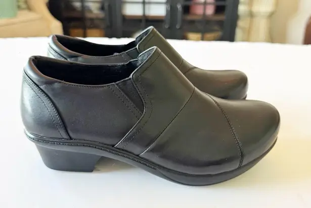 ABEO 24/7 Women's Carin Black Leather Comfort Slip Resistant Clog Shoes Size 6.5