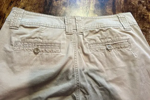 New York And Company | ladies distressed khaki pants. Size: 10