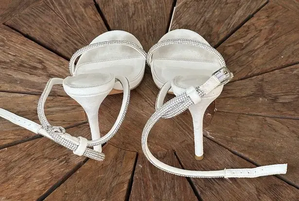 Forever 21  suede white and silver strappy heel