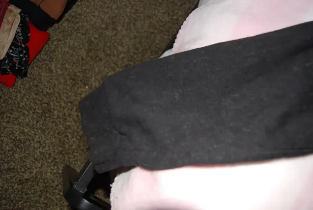 Five Below Mottled Black Bratz Sweatshirt Size L