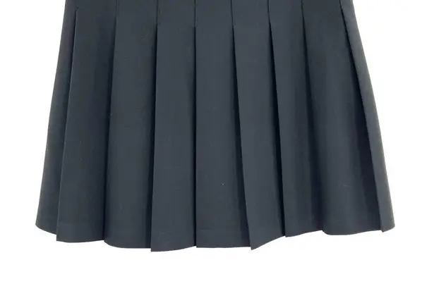 Aritzia  Sunday Best Olive Mini 15" Skirt Pleated Solid Black Size 0